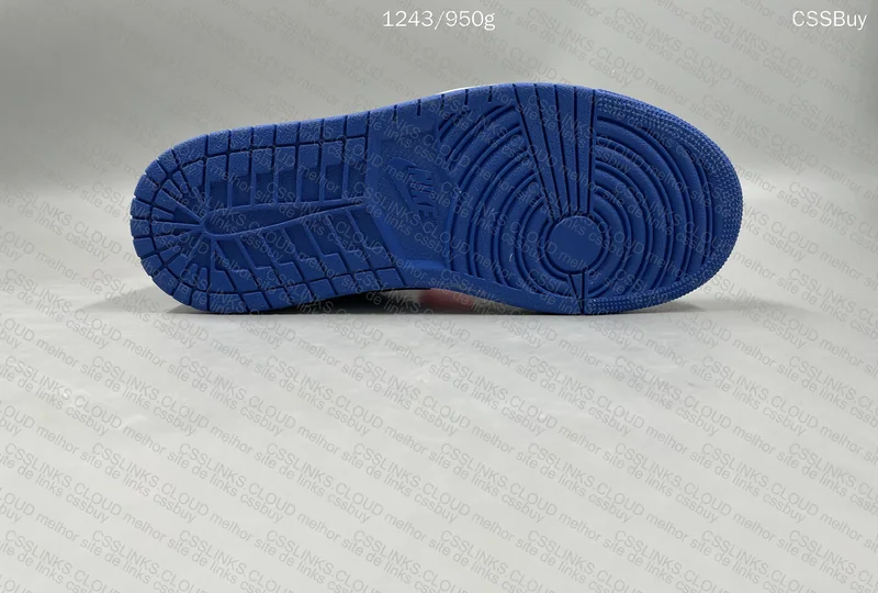 Jordan 1 Low Royal OVO Sneaker 9