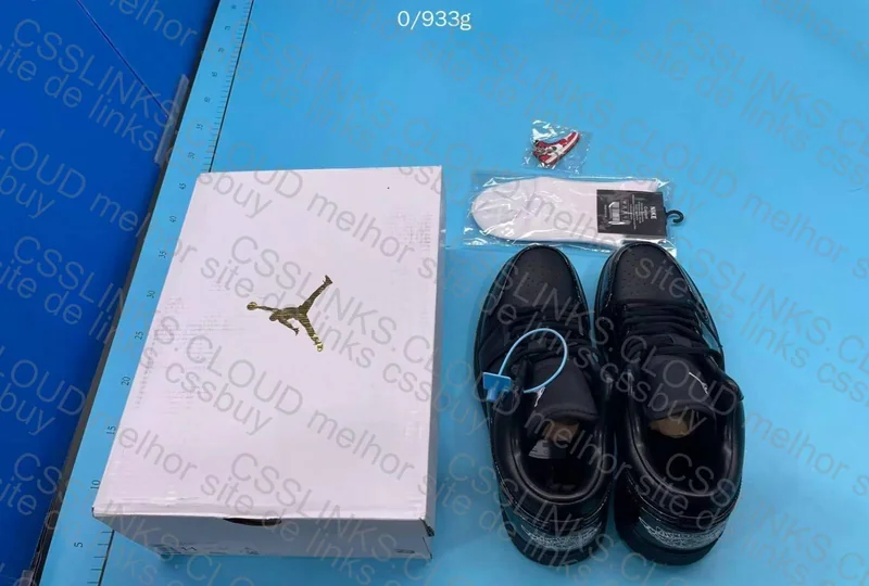 Jordan 1 Low SE Black Croc 7