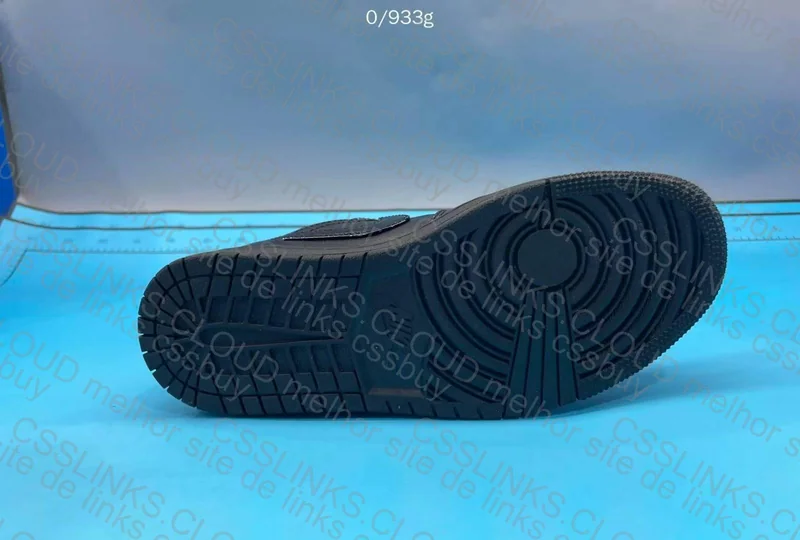 Jordan 1 Low SE Black Croc 8