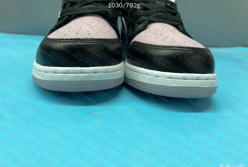 Jordan 1 Low SE Black Iced Lilac (GS) - Blind Box 4