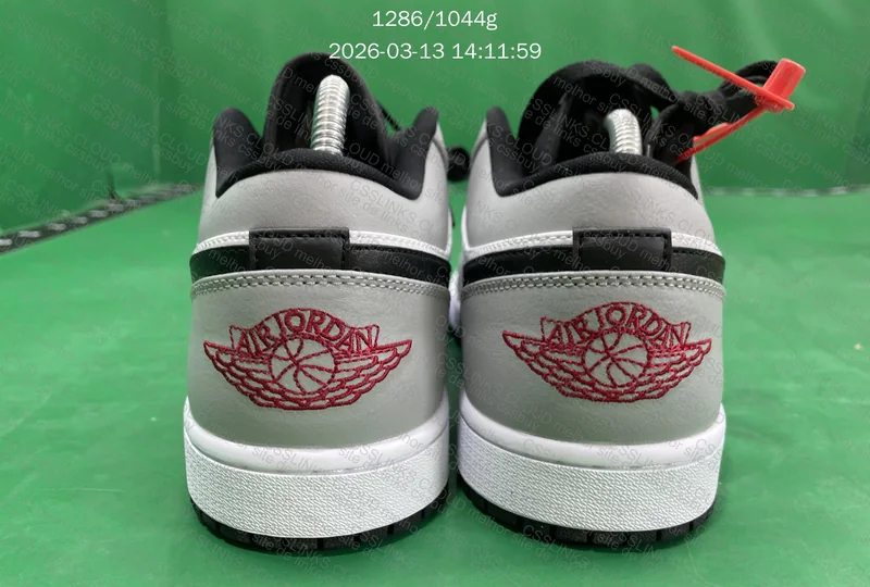 Jordan 1 low smoke grey 5