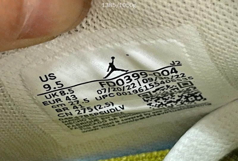 Jordan 1 Low SNKRS Day Korea Magpie 3