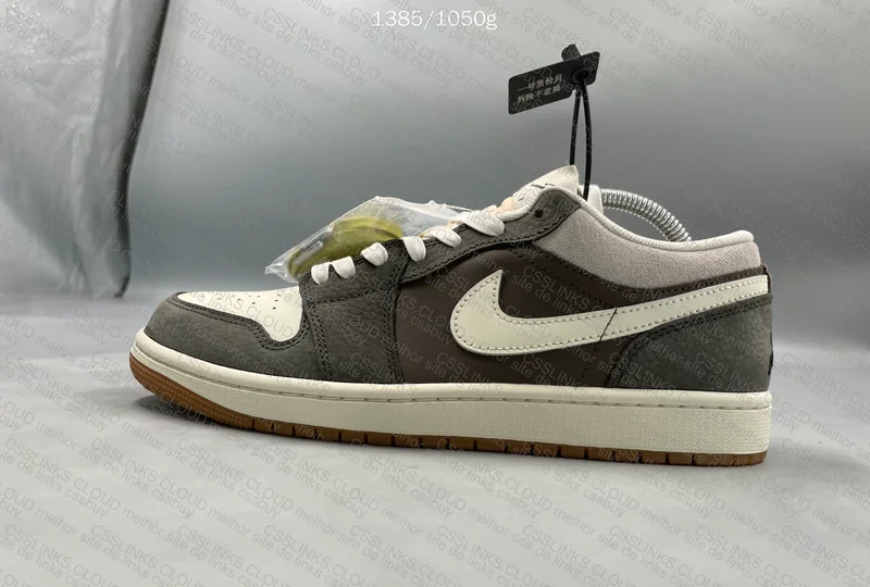 Jordan 1 Low SNKRS Day Korea Magpie 9