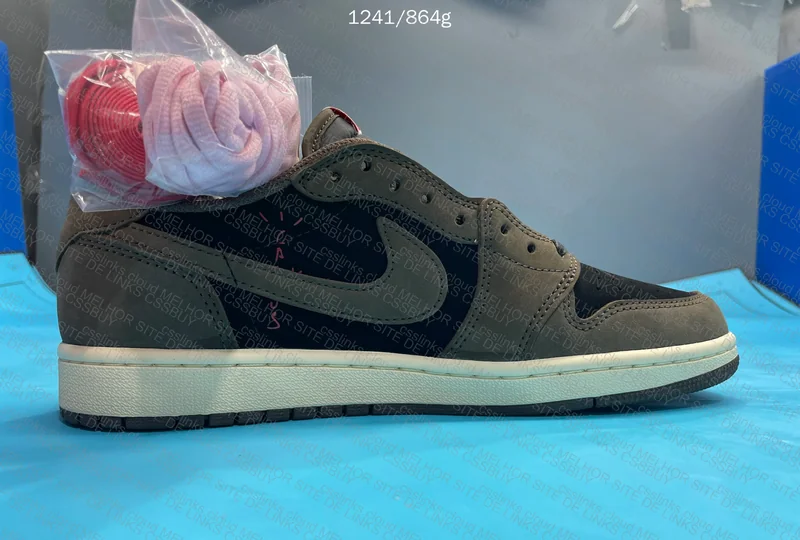 Jordan 1 Low Travis 2