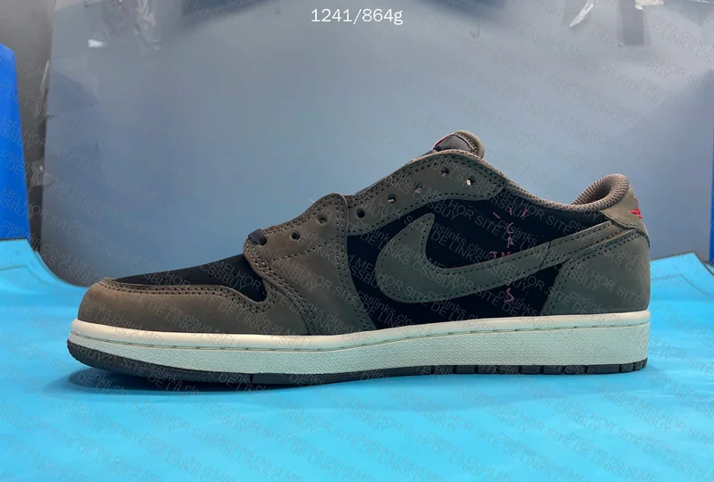 Jordan 1 Low Travis 3