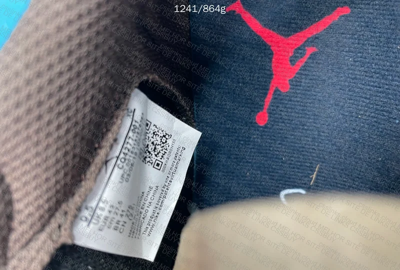 Jordan 1 Low Travis 7