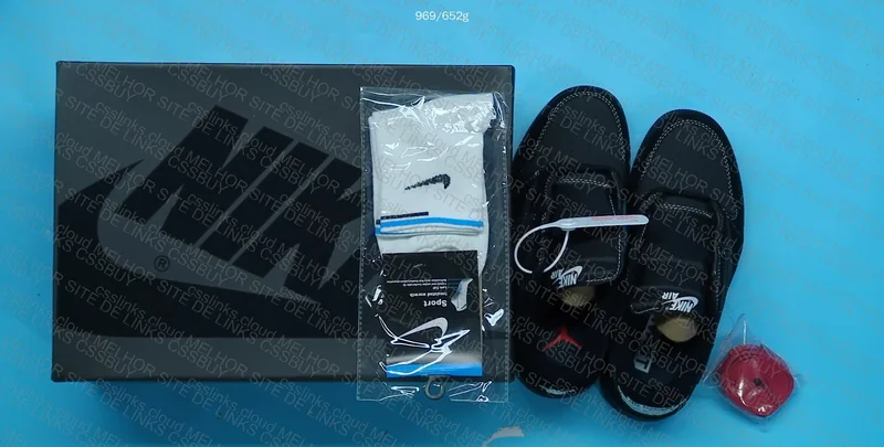 Jordan 1 Low Travis Scott 2