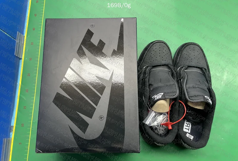 Jordan 1 Low Travis Scott Black Phantom