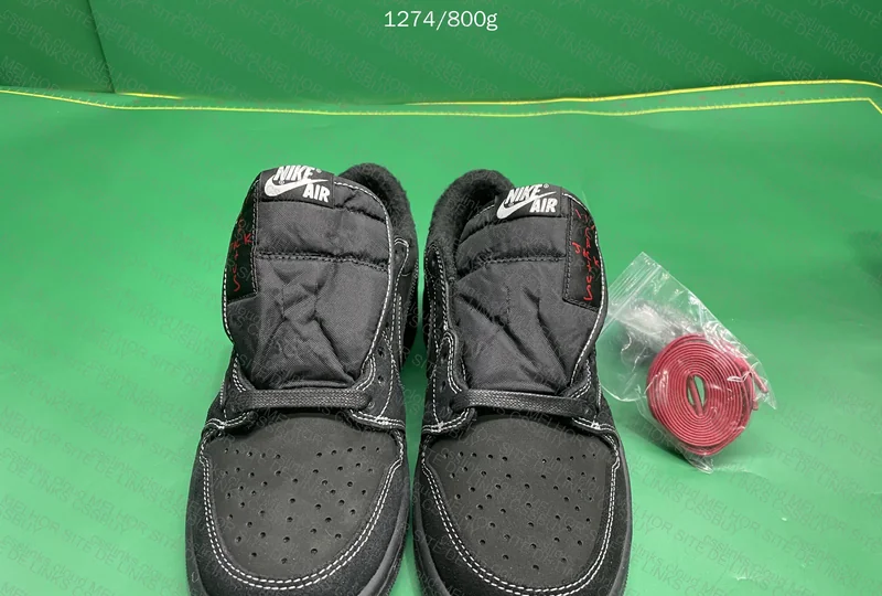 Jordan 1 Low Travis Scott Black Phantom