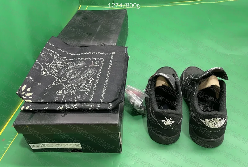 Jordan 1 Low Travis Scott Black Phantom 8