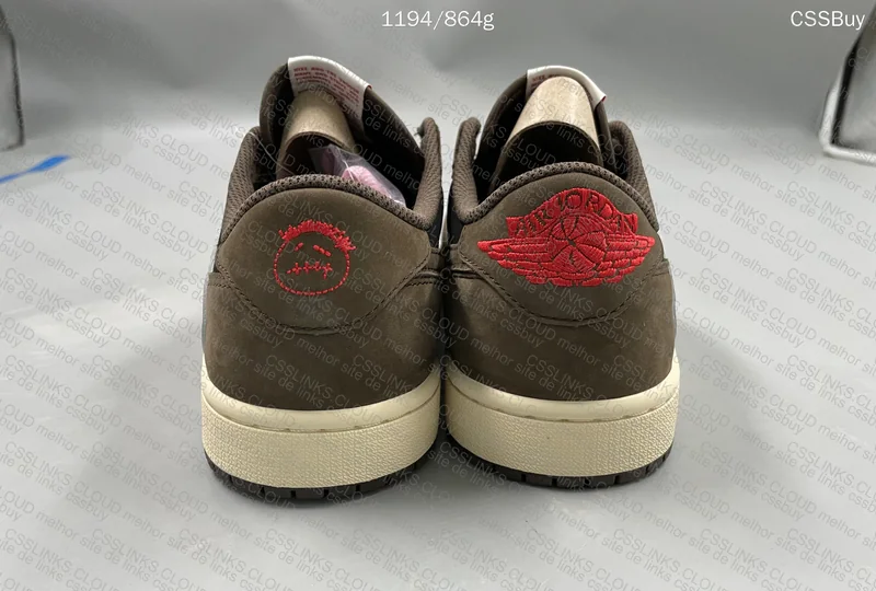 Jordan 1 low Travis Scott Dark Mocha 4