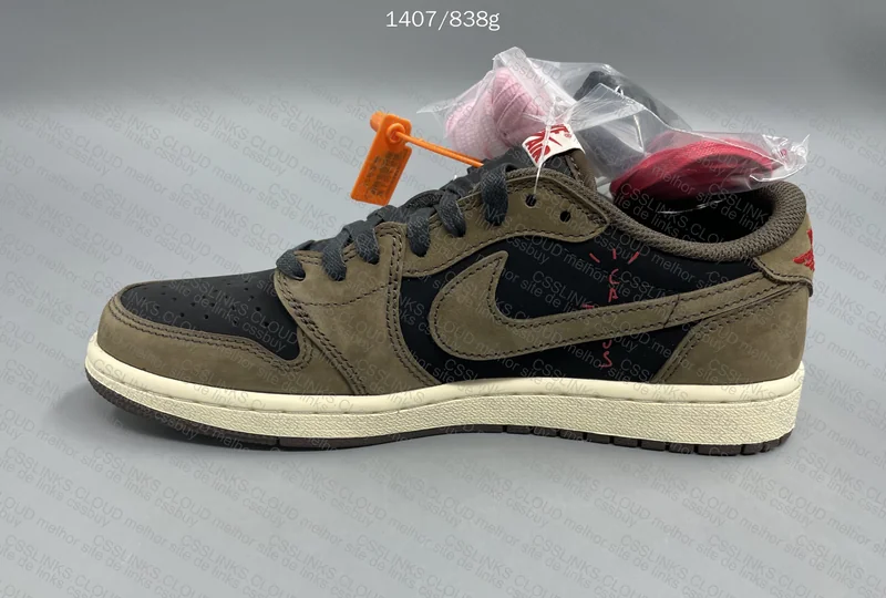 Jordan 1 low travis scott dark mocha 5