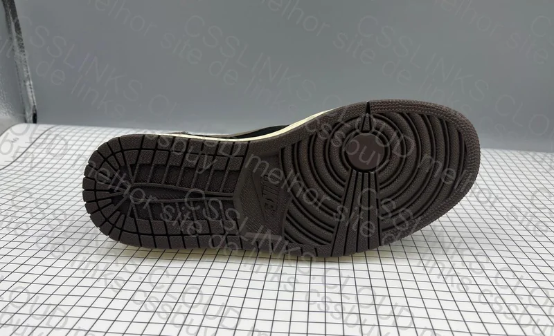 Jordan 1 low travis scott dark mocha 330y