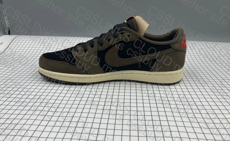 Jordan 1 low travis scott dark mocha 330y 3