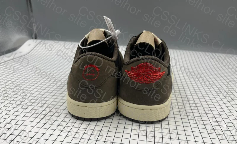 Jordan 1 low travis scott dark mocha 330y 5