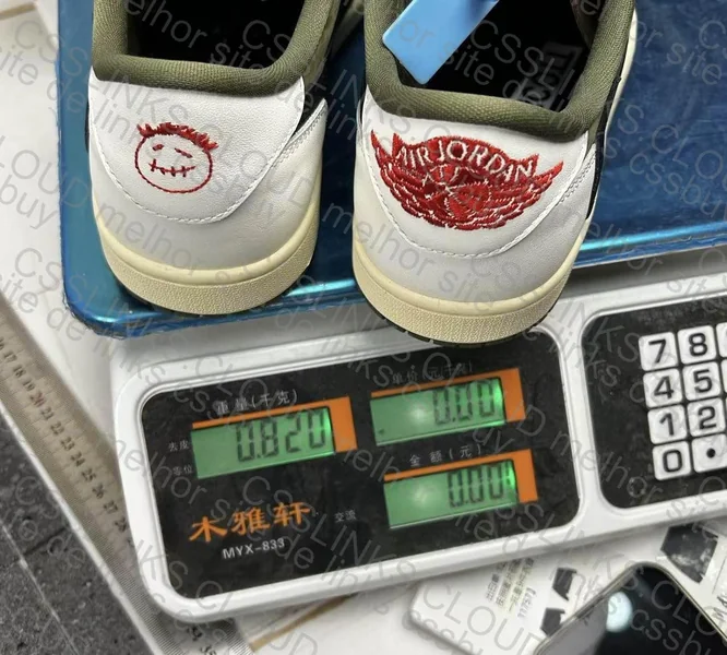 Jordan 1 Low Travis Scott Medium Olive 2