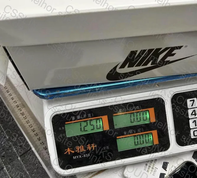 Jordan 1 Low Travis Scott Medium Olive 8