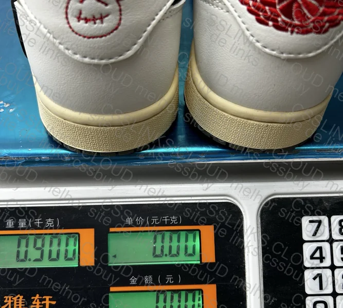 Jordan 1 Low Travis Scott Medium Olive 7