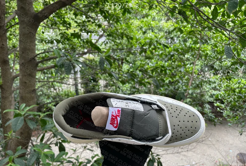 Jordan 1 Low Travis Scott Medium Olive 59¥ 3