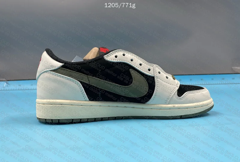 Jordan 1 low Travis Scott “Olive” 3