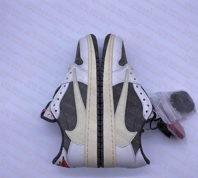 Jordan 1 Low Travis Scott Reverse Mocha 5