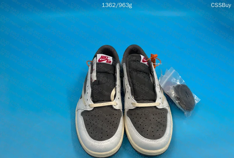 Jordan 1 low Travis Scott Reverse Mocha (GL?) 5