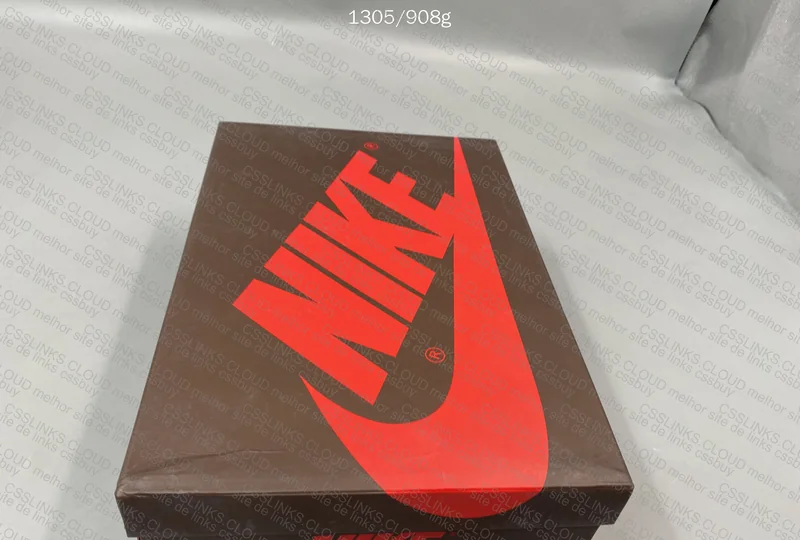 Jordan 1 Low Traviss Mocha 7