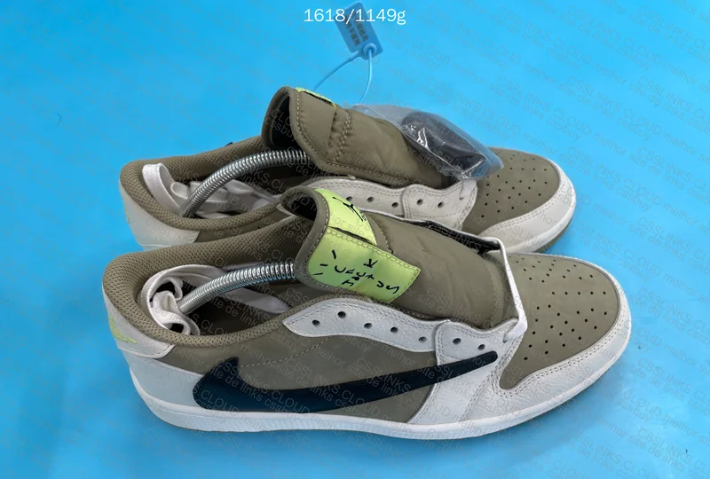 Jordan 1 low TravisScott Golf 2