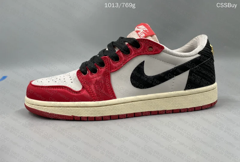 Jordan 1 Low Trophy Room 4
