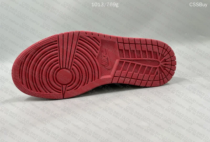 Jordan 1 Low Trophy Room 6