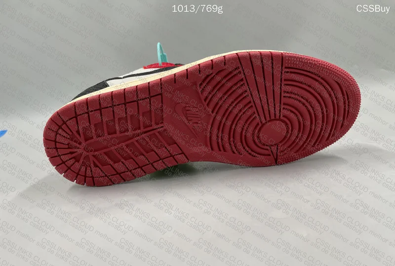 Jordan 1 Low Trophy Room 9