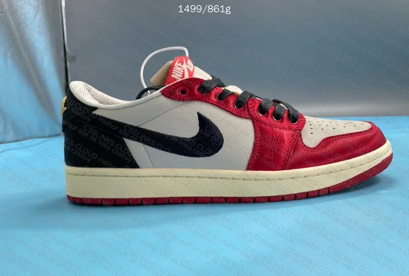 Jordan 1 low trophy room 4