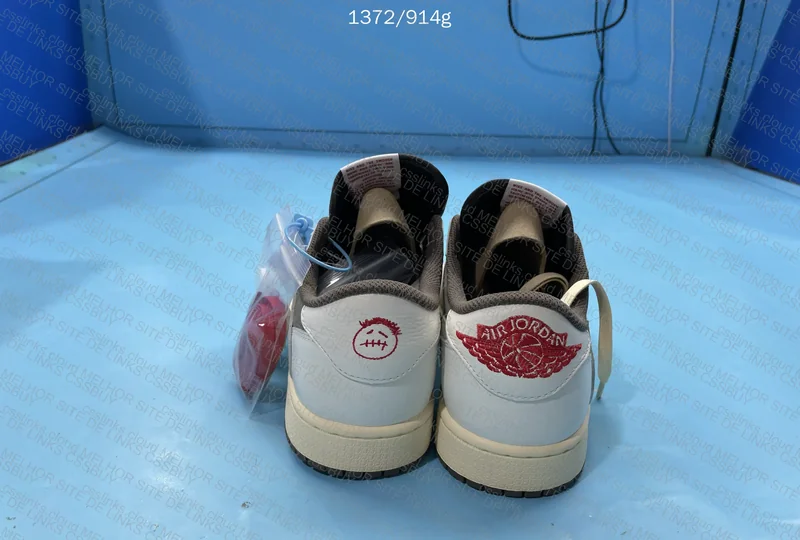 Jordan 1 low TS Reverse Mocha 4