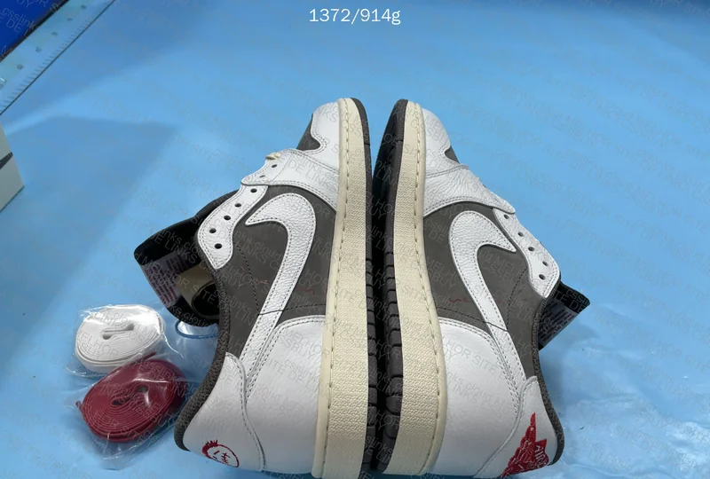 Jordan 1 low TS Reverse Mocha 6