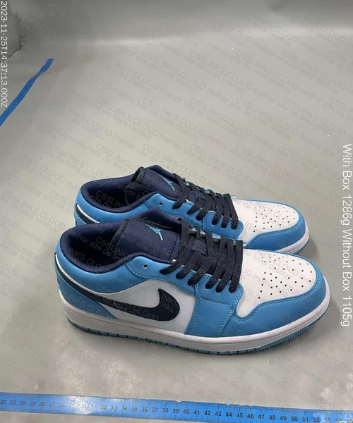 Jordan 1 LOW UNC