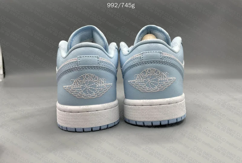 Jordan 1 Low University Blue 3
