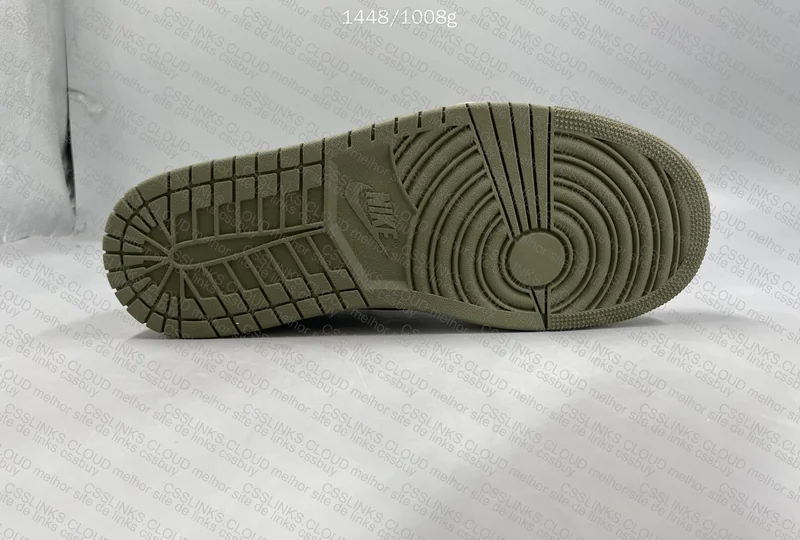 Jordan 1 Low x Travis Scott "Olive" DZ4137-106
