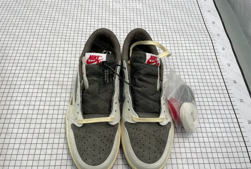 Jordan 1 Low x Travis Scott Reverse Mocha 6