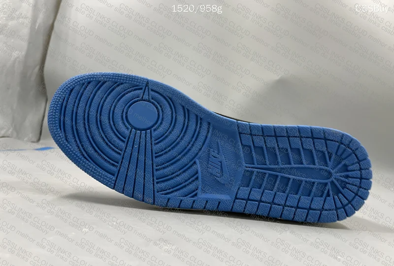 Jordan 1 Low x Travis Scott x Fragment 6