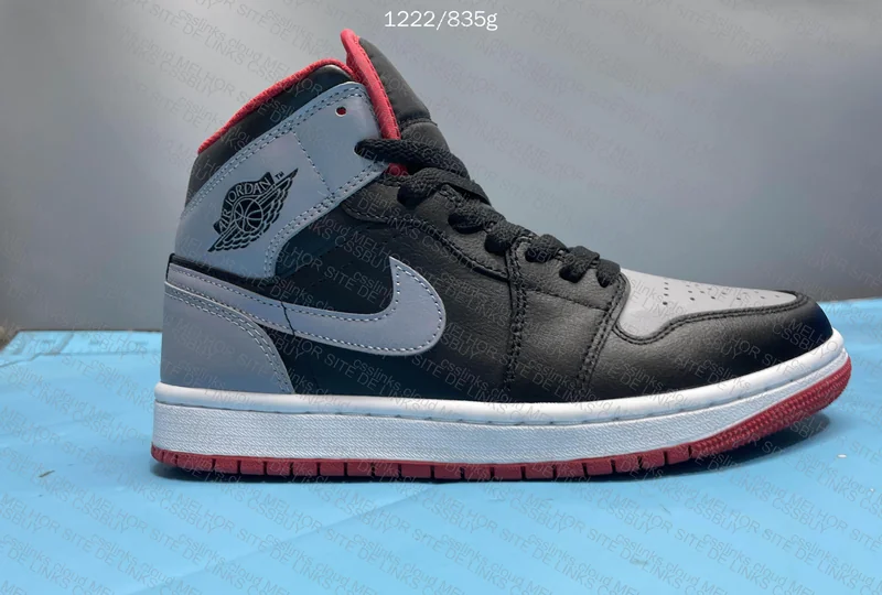 Jordan 1 Mid 4