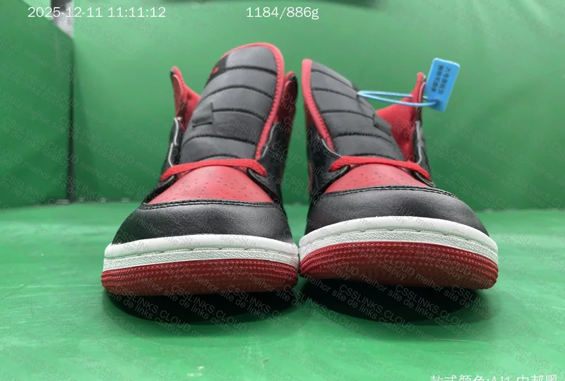 Jordan 1 Mid Alternated Bred 2