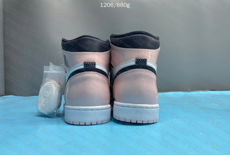 Jordan 1 Mid Blind Box 'Stained Sole' 3