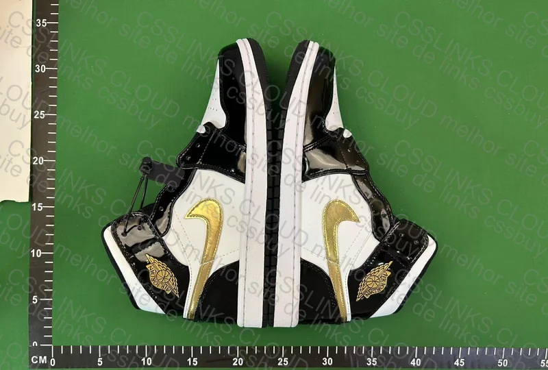 Jordan 1 Mid Patent Black White Gold 2