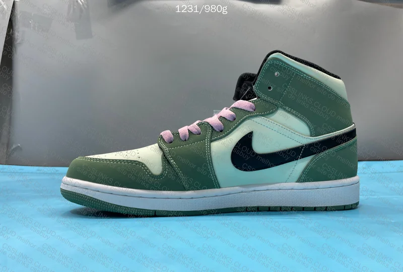 Jordan 1 mid se ( batch K ) 2