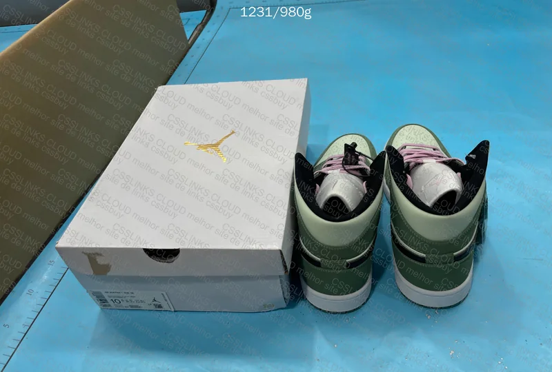 Jordan 1 mid se ( batch K ) 3