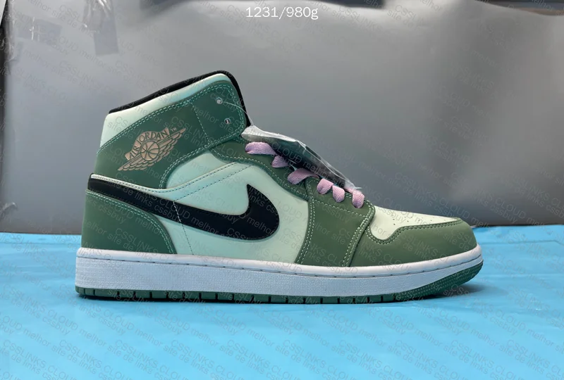 Jordan 1 mid se ( batch K ) 5
