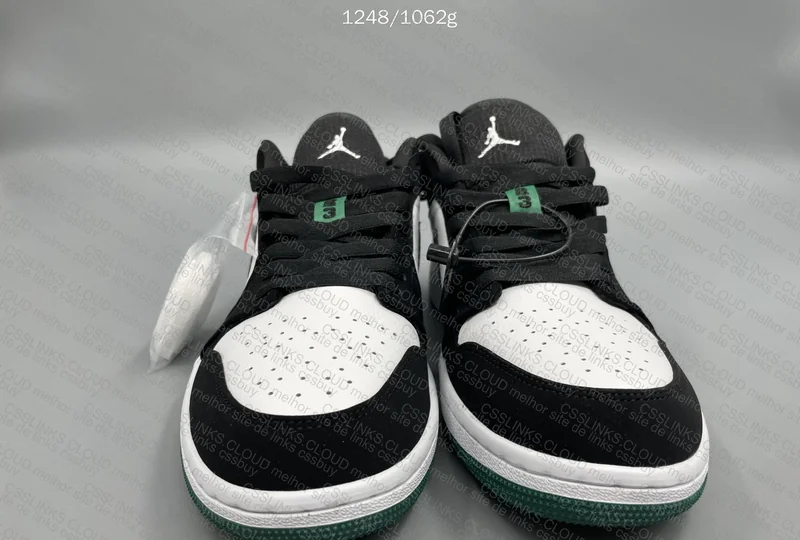 Jordan 1 Mystic Green 3