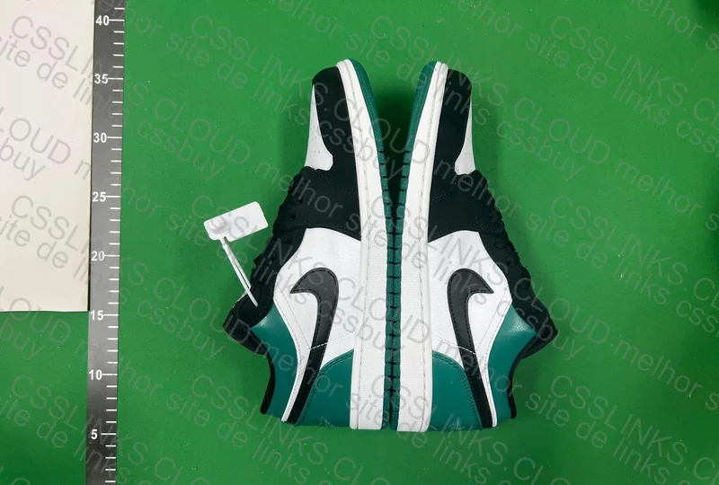 Jordan 1 Mystic Green 190 Y 2