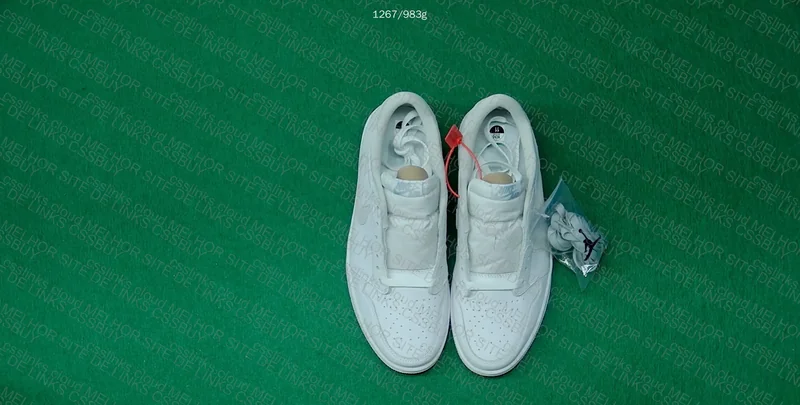 Jordan 1 Neutral Grey - Sad Photos