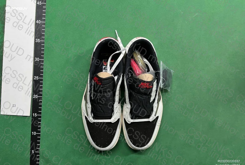 JORDAN 1 OG LOW TRAVIS SCOTT OLIVE